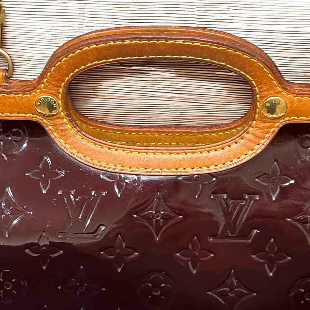 Louis Vuitton SR0029 Vernis Roxbury Drive Shoulder Bag - Picture 12 of 16